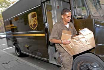 UPS - Công ty vận chuyển đóng gói