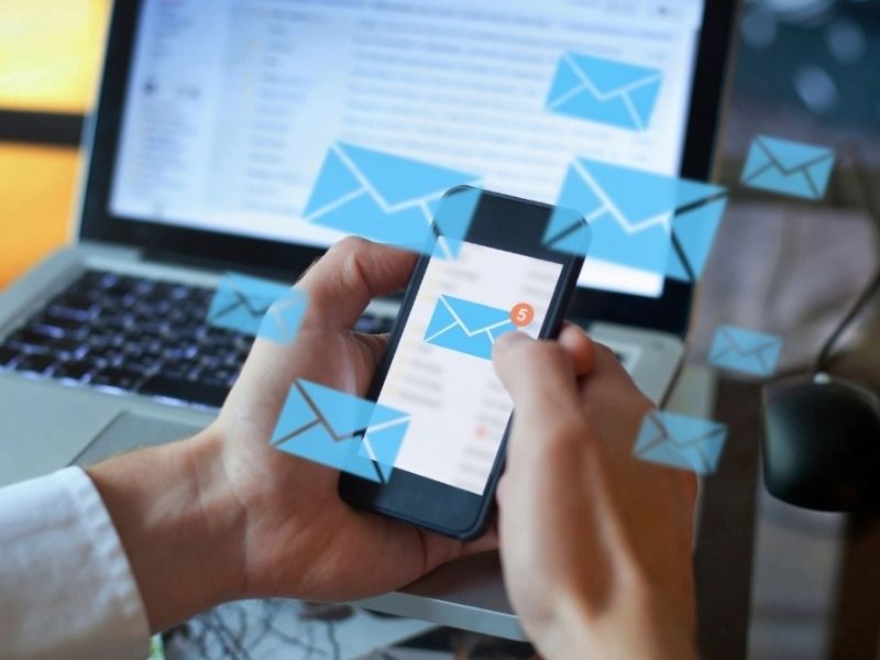 9 cách nhắn tin hỏi thăm khách hàng cũ khéo léo